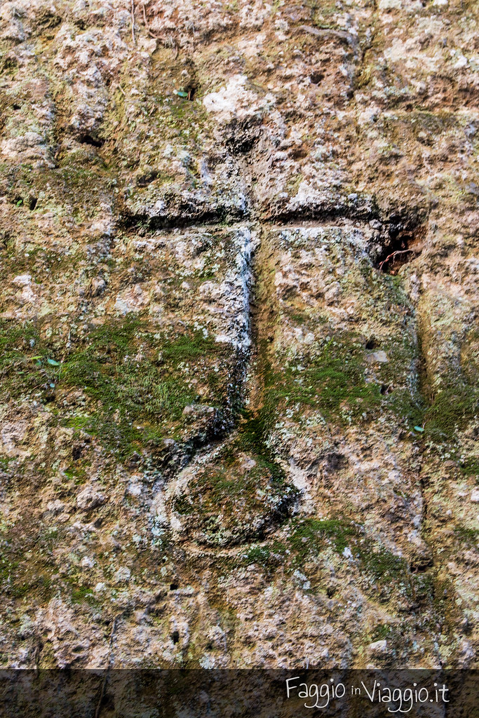 Antica iscrizione sulla parete della Cava delle Quercete
