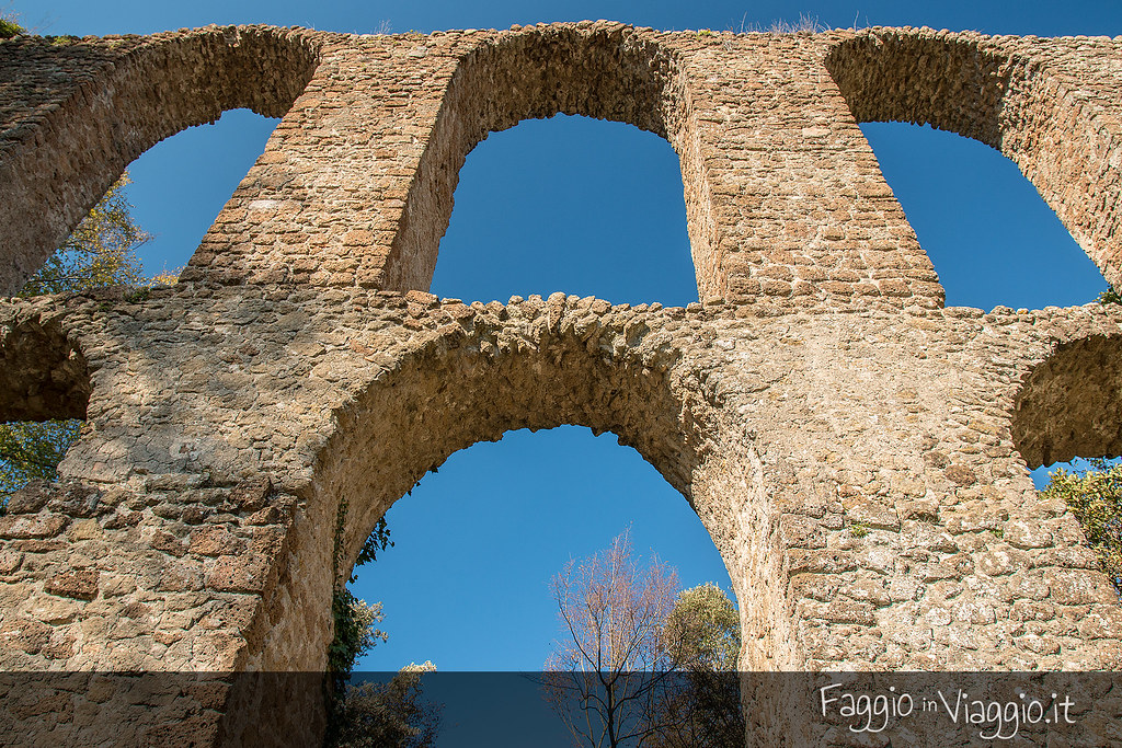 Arcate dell'acquedotto - Antica Monterano